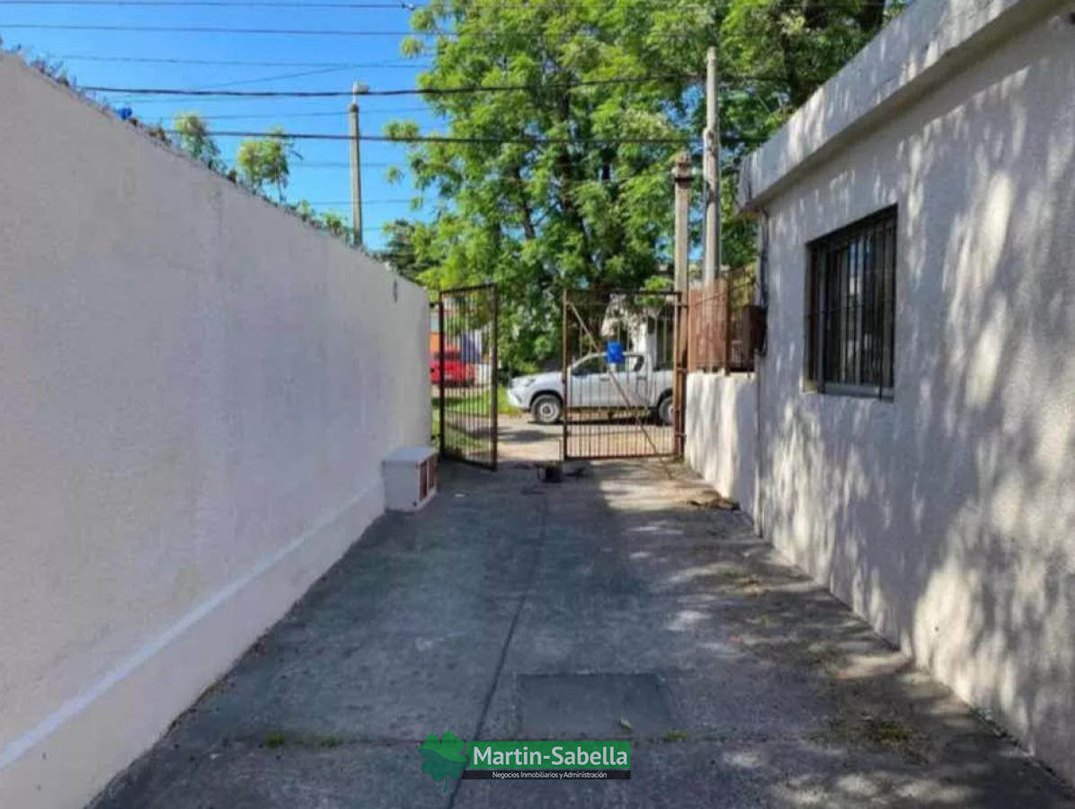 Local Comercial ID.581/Local-Galpón-Deposito-Mas-Apto-U-Oficina-Próximo-General-Flores-Y-Propios - Local Galpón Deposito Mas Apto U Oficina Próximo General Flores Y Propios