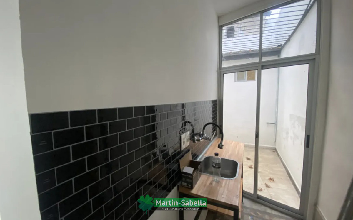 Local Comercial ID.393/Local-en-alquiler--Aguada- - Local en alquiler - Aguada 