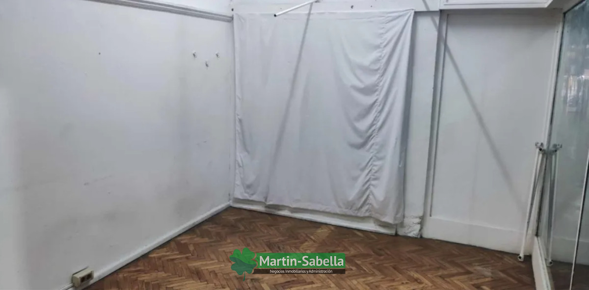 Local Comercial ID.132/Local-en-alquiler--Centro- - Local en alquiler - Centro 
