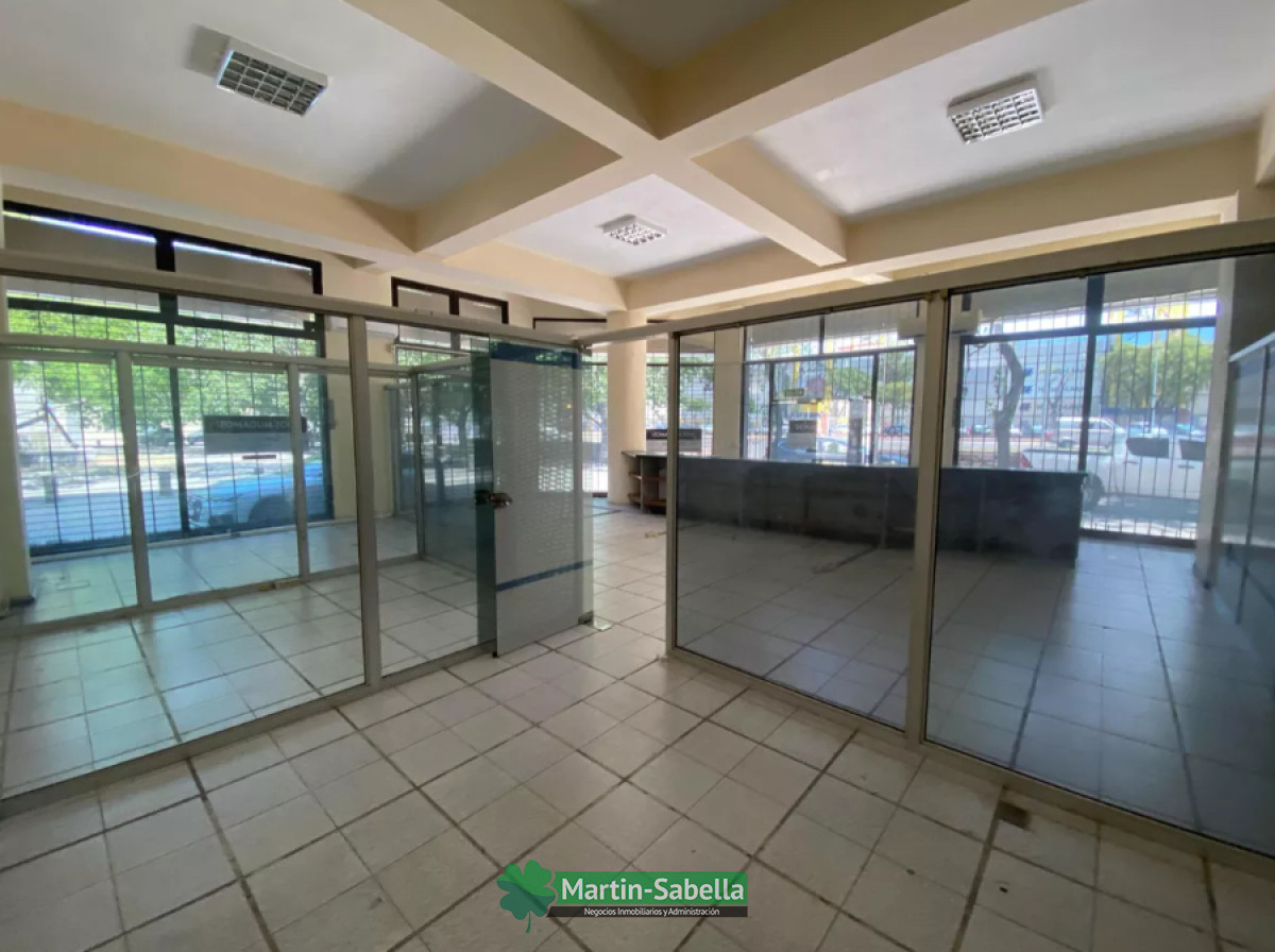 Local Comercial ID.112/Local-en-alquiler--Ciudad-Vieja- - Local en alquiler - Ciudad Vieja 