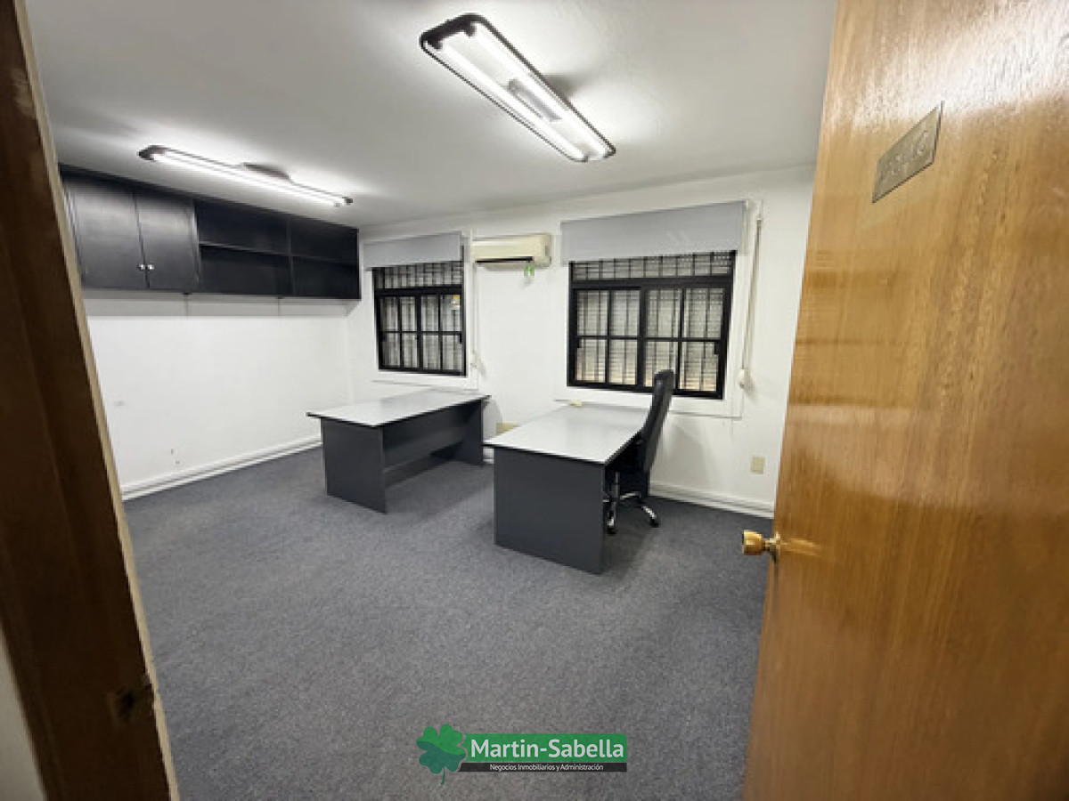 Local Comercial ID.683/Locales-en-alquiler-La-Comercial- - Locales en alquiler La Comercial 