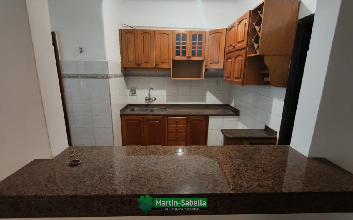 Local Comercial ID.567/Local-en-Alquiler--Pocitos- - Local en Alquiler - Pocitos 