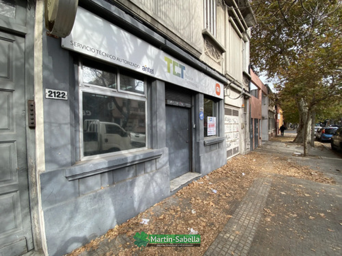 Local Comercial ID.505/Local-en-alquiler--Tres-Cruces- - Local en alquiler - Tres Cruces 