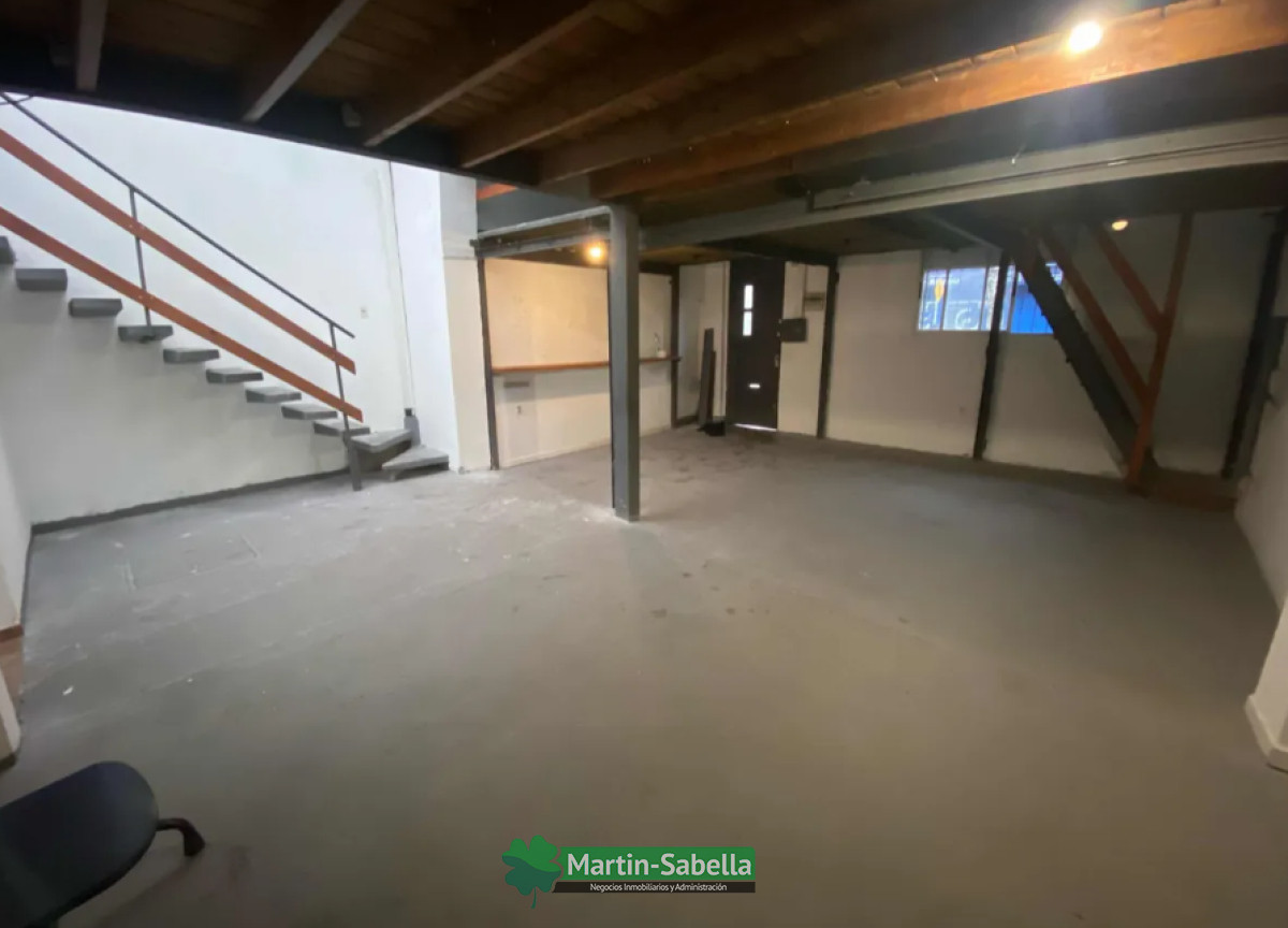 Local Comercial ID.170/Local-en-alquiler--Tres-Cruces- - Local en alquiler - Tres Cruces 