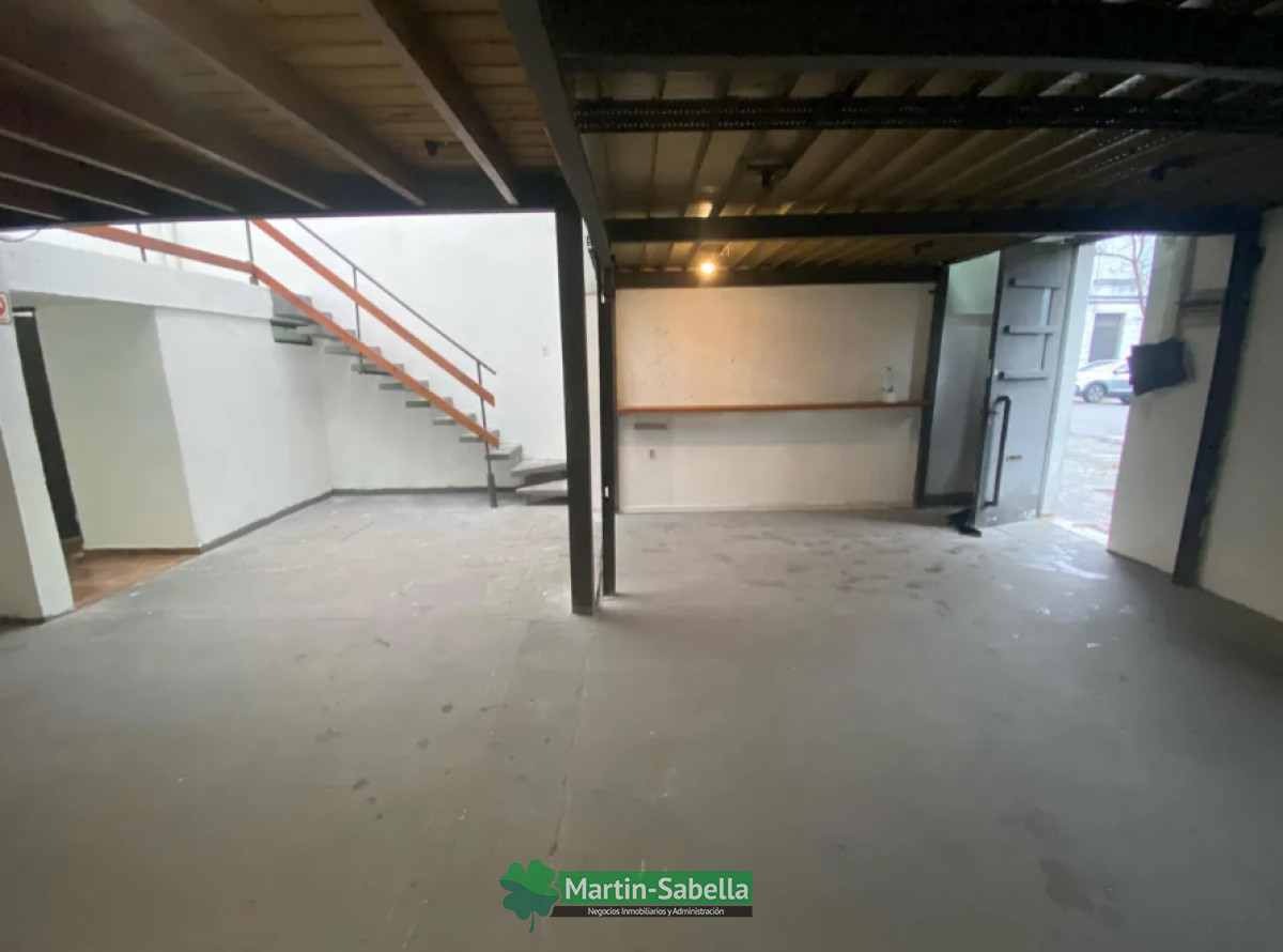 Local Comercial ID.170/Local-en-alquiler--Tres-Cruces- - Local en alquiler - Tres Cruces 