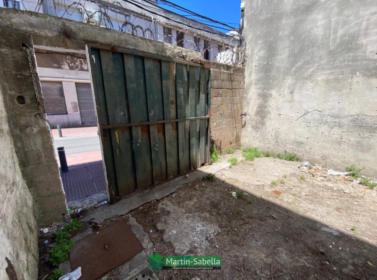 Local Comercial ID.402/Local-en-alquiler--Ciudad-Vieja- - Local en alquiler - Ciudad Vieja 