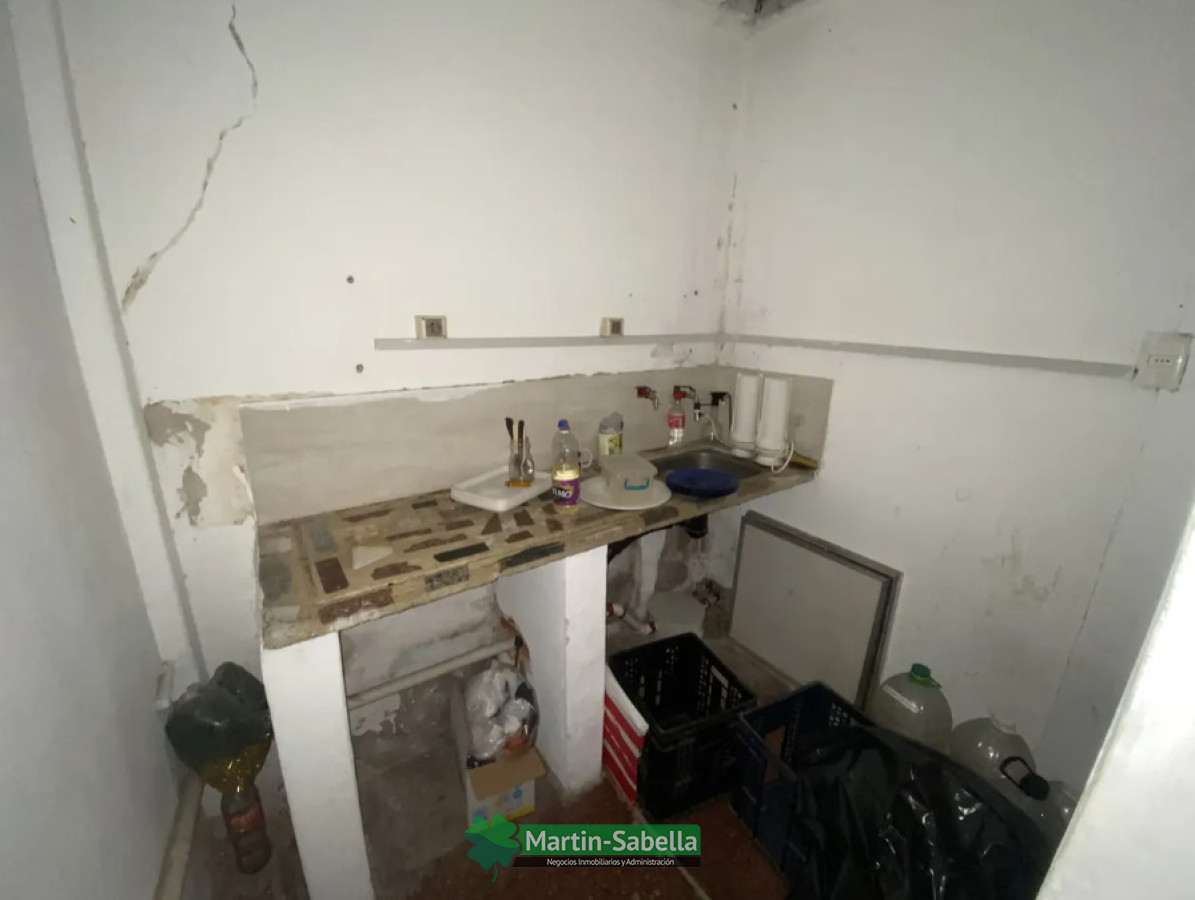Local Comercial ID.523/Local-en-Alquiler--Brazo-Oriental- - Local en Alquiler - Brazo Oriental 