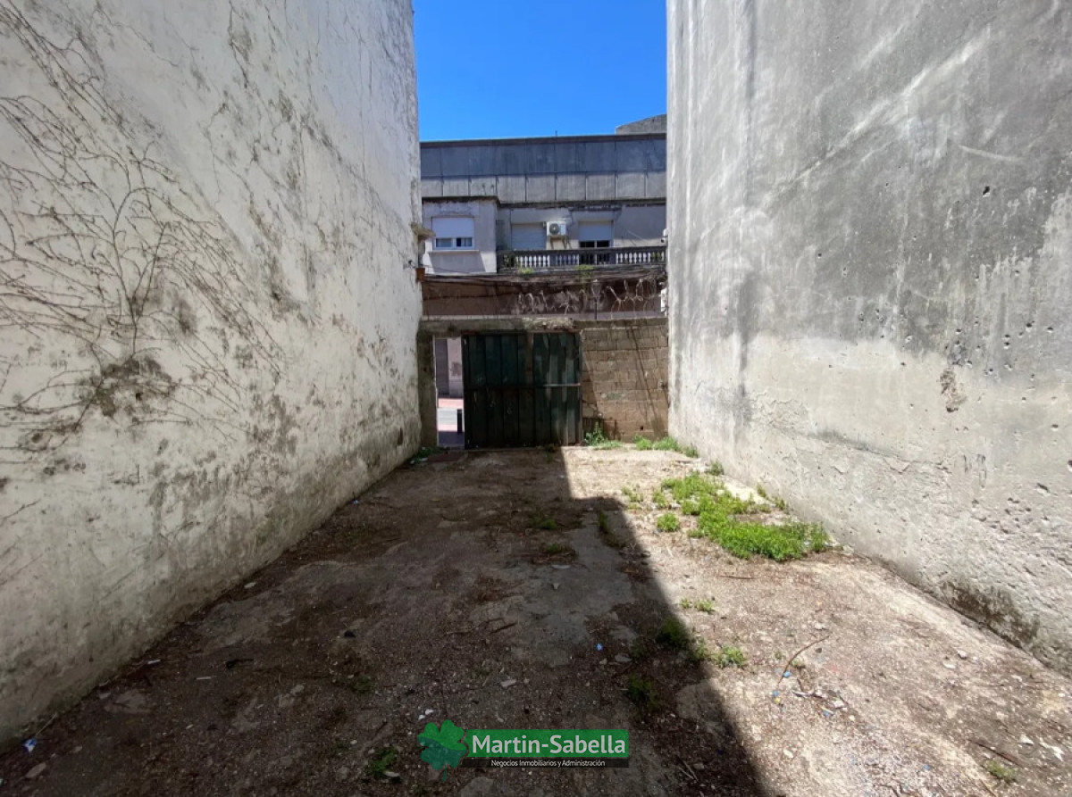 Local Comercial ID.402/Local-en-alquiler--Ciudad-Vieja- - Local en alquiler - Ciudad Vieja 