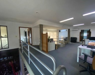 Local en alquiler - La Comercial 