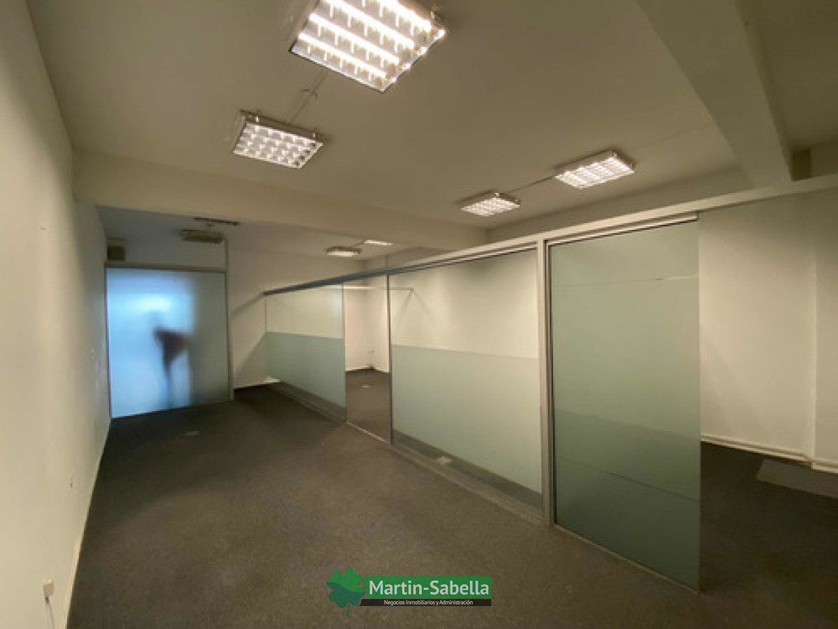 Oficina ID.72/Local-en-alquiler--Centro- - Local en alquiler - Centro 