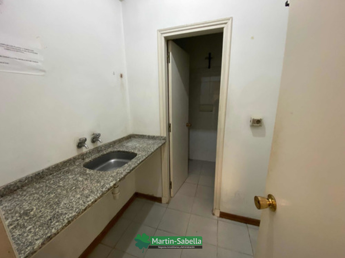 Oficina ID.72/Local-en-alquiler--Centro- - Local en alquiler - Centro 