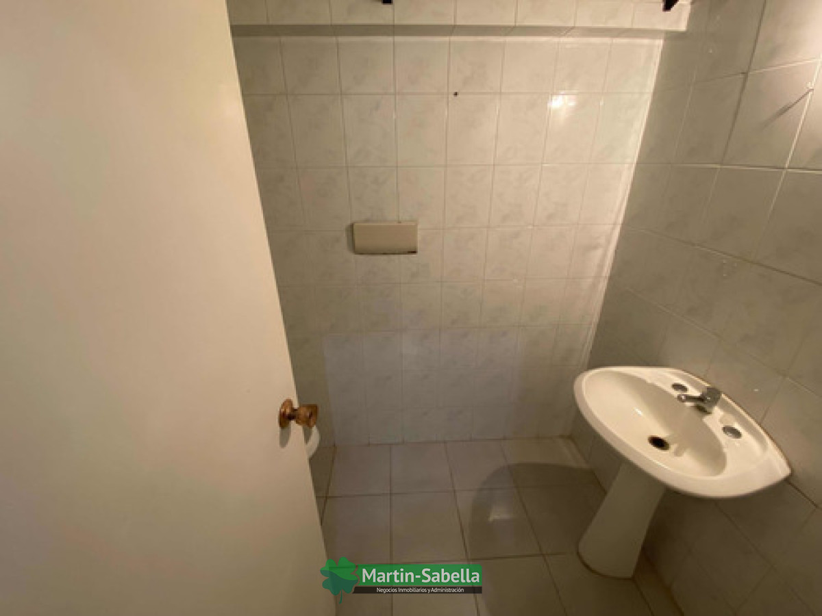 Oficina ID.72/Local-en-alquiler--Centro- - Local en alquiler - Centro 