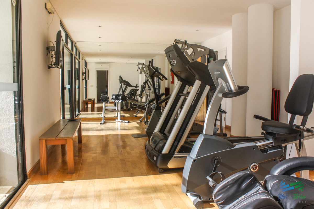 Apartamento ID.5594 - En Venta Apartamento 3 Dormitorios playa Brava, Rincón del Indio, Punta del Este,