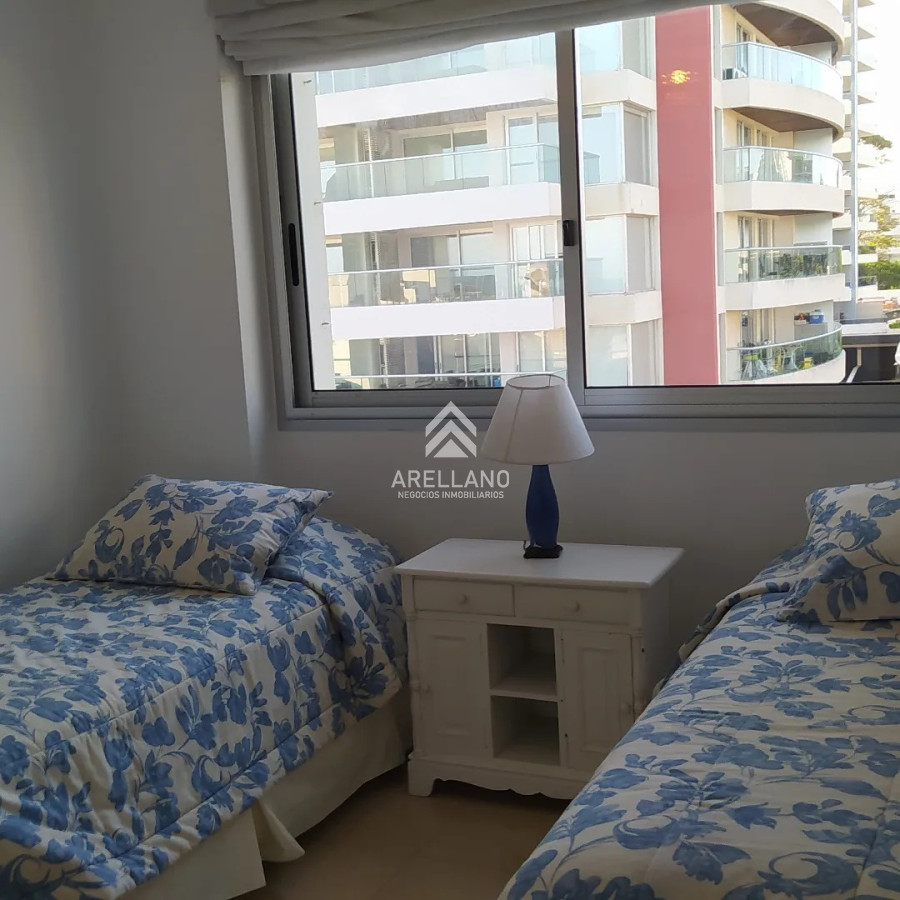 Apartamento ID.4952 - Venta Apartamento 3 Dormitorios mas dependencia playa Brava