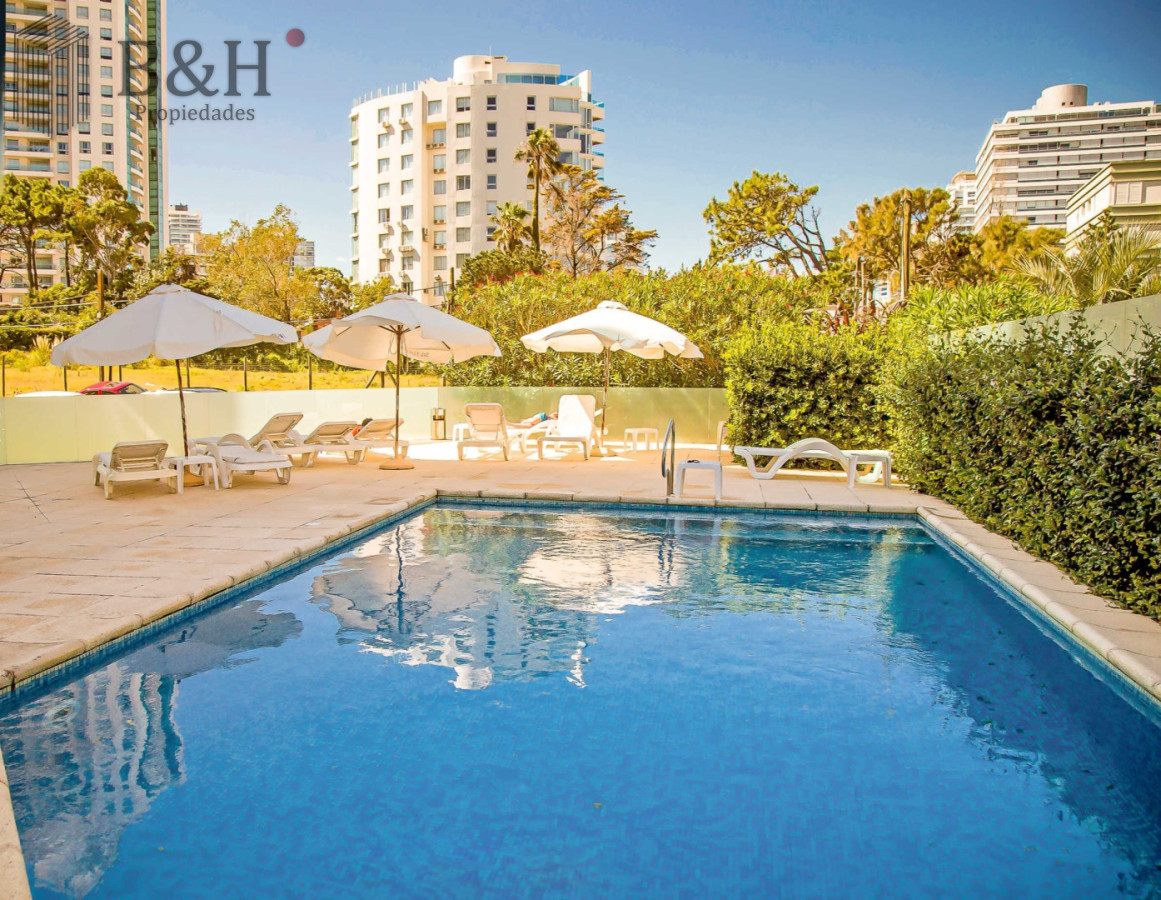 Apartamento ID.5236 - Venta Apartamento 3 Dormitorios mas dependencia playa Brava