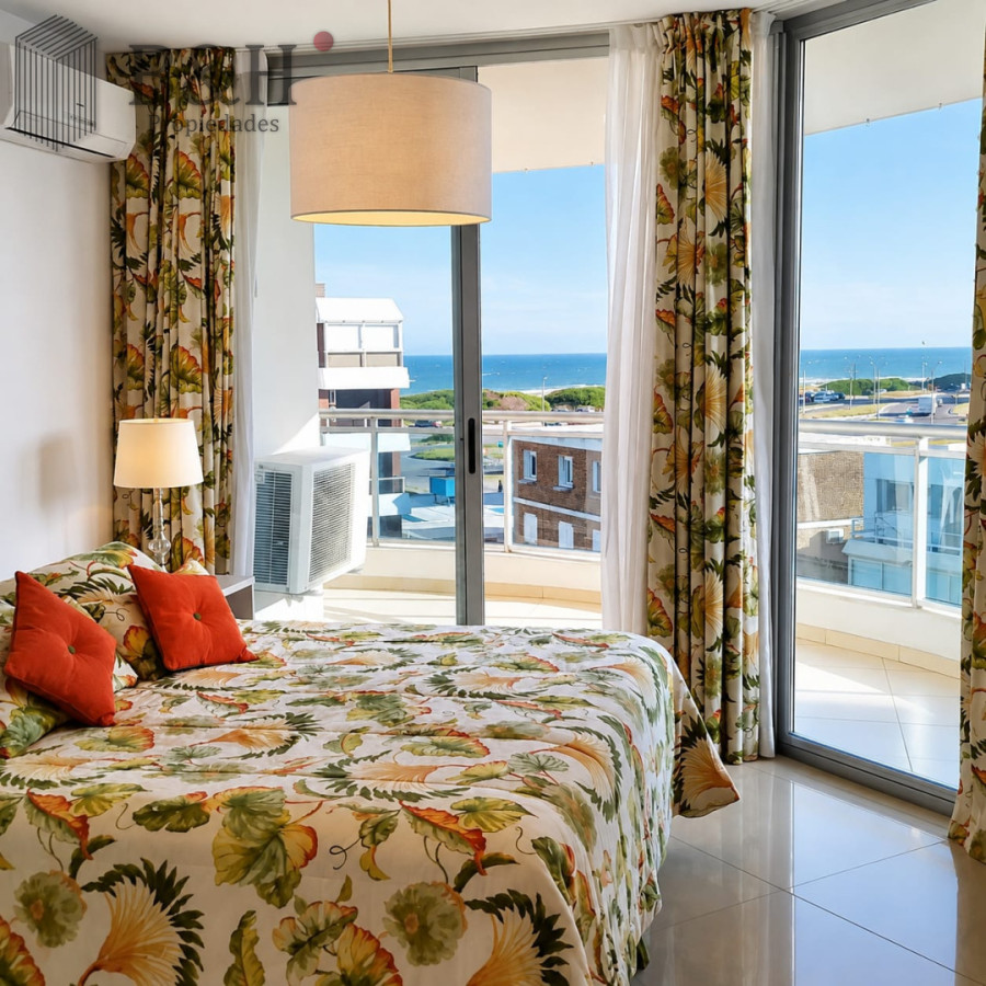 Apartamento ID.5236 - Venta Apartamento 3 Dormitorios mas dependencia playa Brava