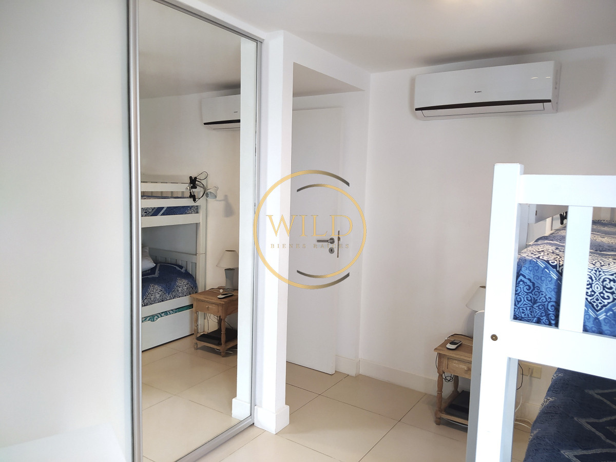 Apartamento ID.2410 - Venta Apartamento 2 Dormitorios garaje y servicios Edificio Unique