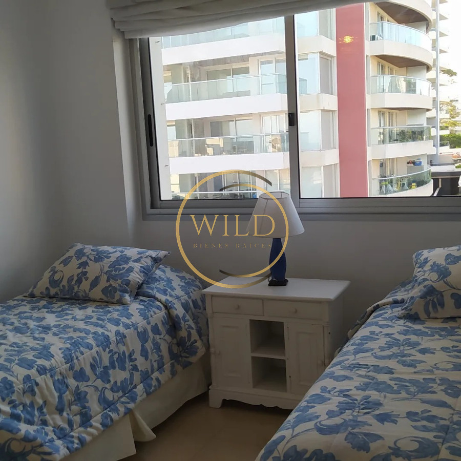 Apartamento ID.2412 - Venta Apartamento 3 Dormitorios mas dependencia playa Brava