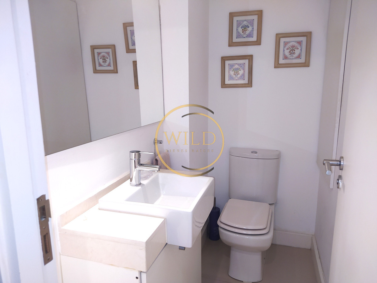 Apartamento ID.2410 - Venta Apartamento 2 Dormitorios garaje y servicios Edificio Unique