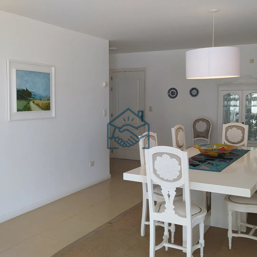 Apartamento ID.1389/Venta-Apartamento-3-Dormitorios-mas-dependencia-playa-Brava - Venta Apartamento 3 Dormitorios mas dependencia playa Brava
