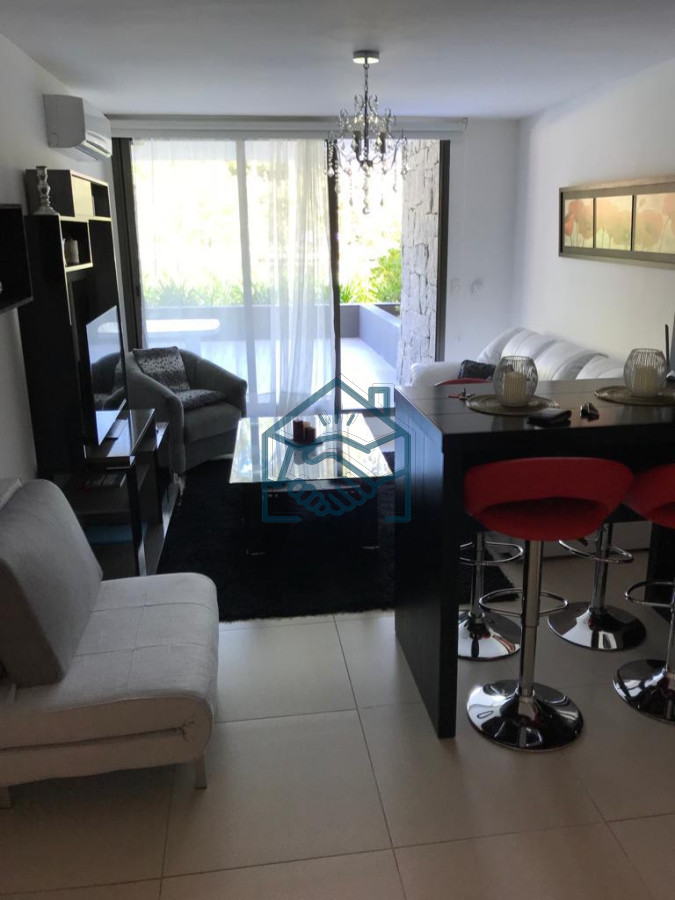 Apartamento ID.1555/Venta-1-dormitorio-con-piscina-amplia-terraza-con-parrillero-Edificio-Unique - Venta 1 dormitorio con piscina amplia terraza con parrillero Edificio Unique