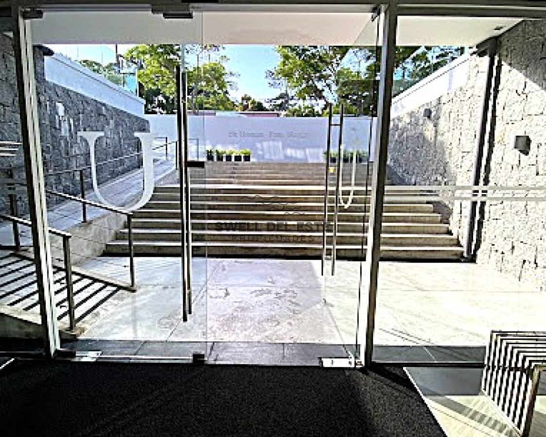 Apartamento ID.118 - Venta Apartamento 2 Dormitorios garaje y servicios Edificio Unique