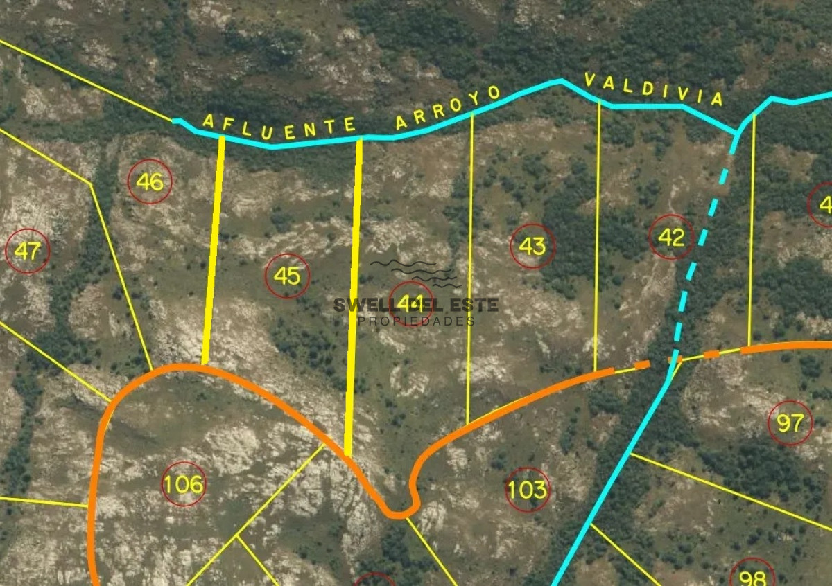 Chacra ID.247 - VENTA CHACRA 5 HAS SIERRAS CARAPE CON ARROYO