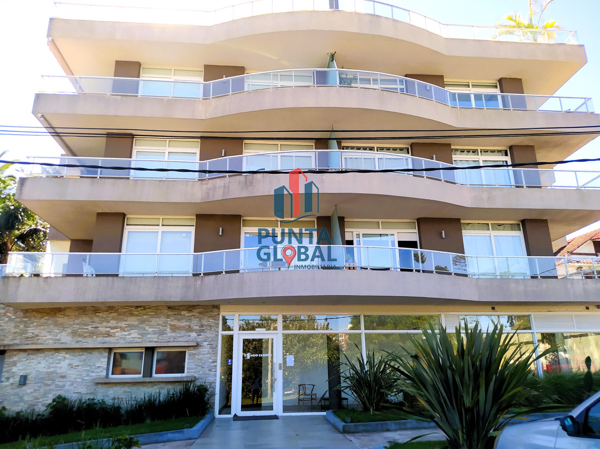 Apartamento ID.262 - Venta apartamento 1 dormitorio con piscina terraza  parrillero garage