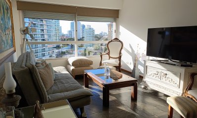 Venta apartamento 1 dormitorio con servicios playa brava