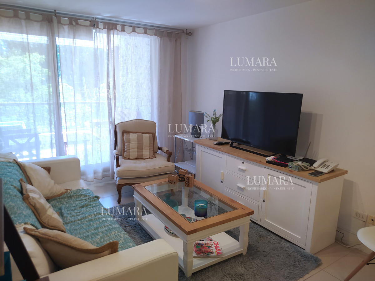Apartamento ID.2820 - Venta Apartamento 2 Dormitorios garaje y servicios Edificio Unique
