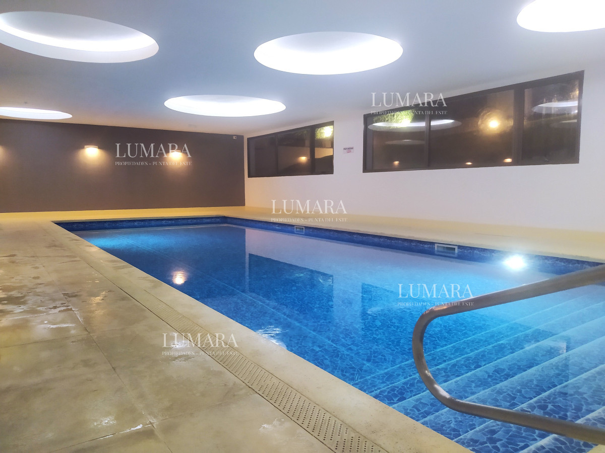 Apartamento ID.2820 - Venta Apartamento 2 Dormitorios garaje y servicios Edificio Unique