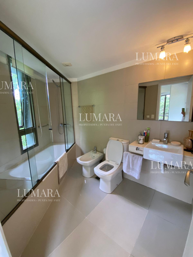 Apartamento ID.2119 - Venta 1 dormitorio edificio unique con  servicios piscina garaje