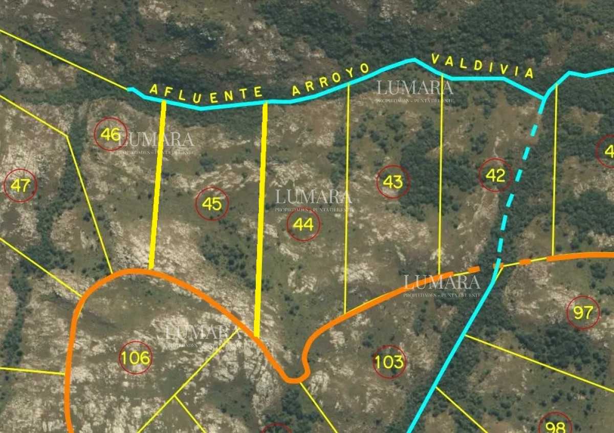 Chacra ID.3241 - VENTA CHACRA 5 HAS SIERRAS CARAPE CON ARROYO