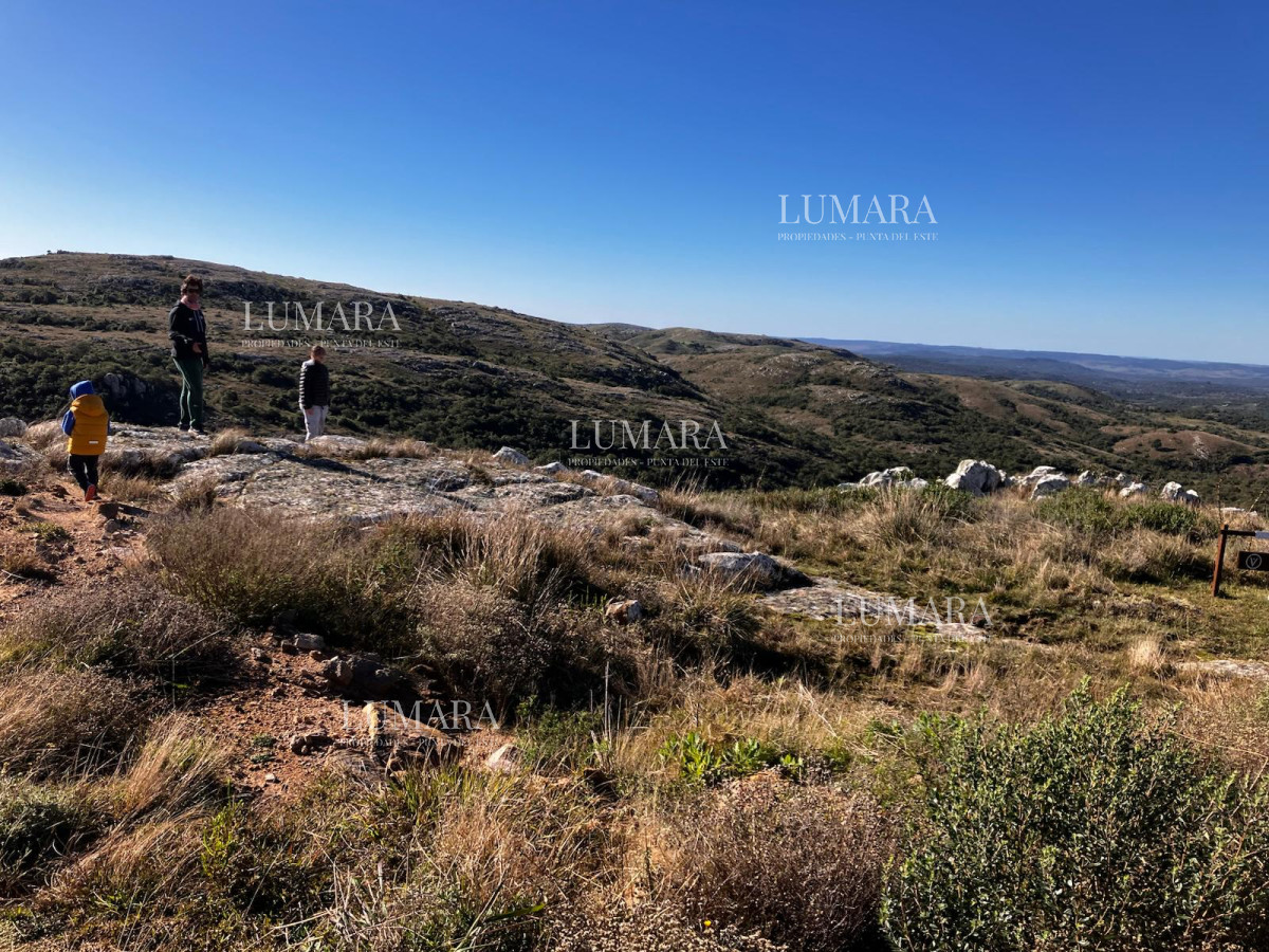 Chacra ID.3241 - VENTA CHACRA 5 HAS SIERRAS CARAPE CON ARROYO