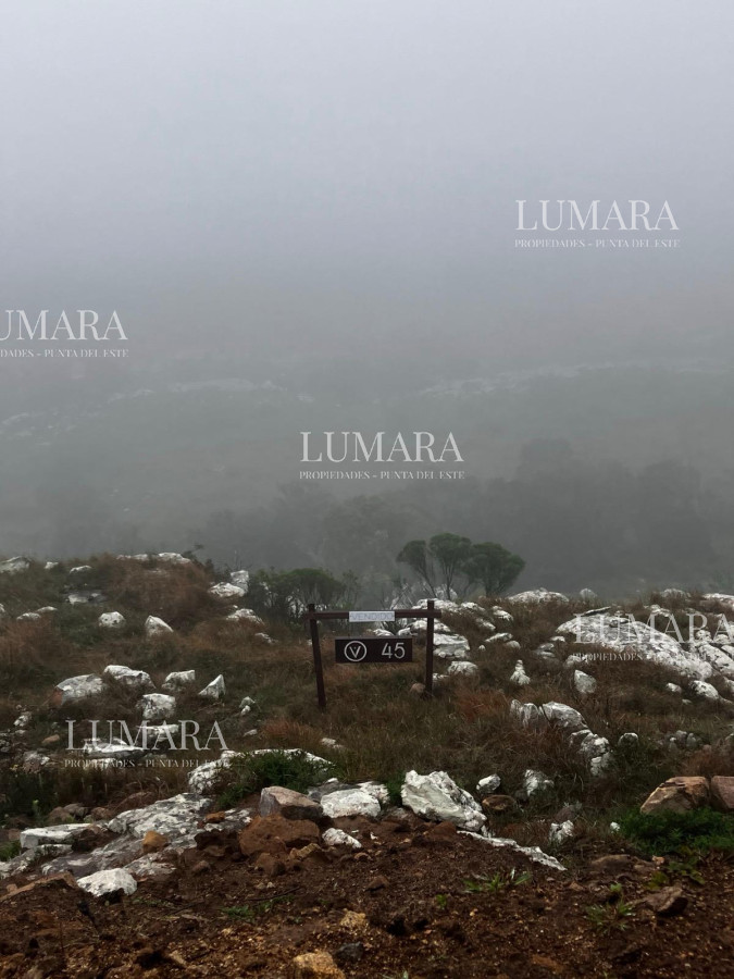 Chacra ID.3241 - VENTA CHACRA 5 HAS SIERRAS CARAPE CON ARROYO