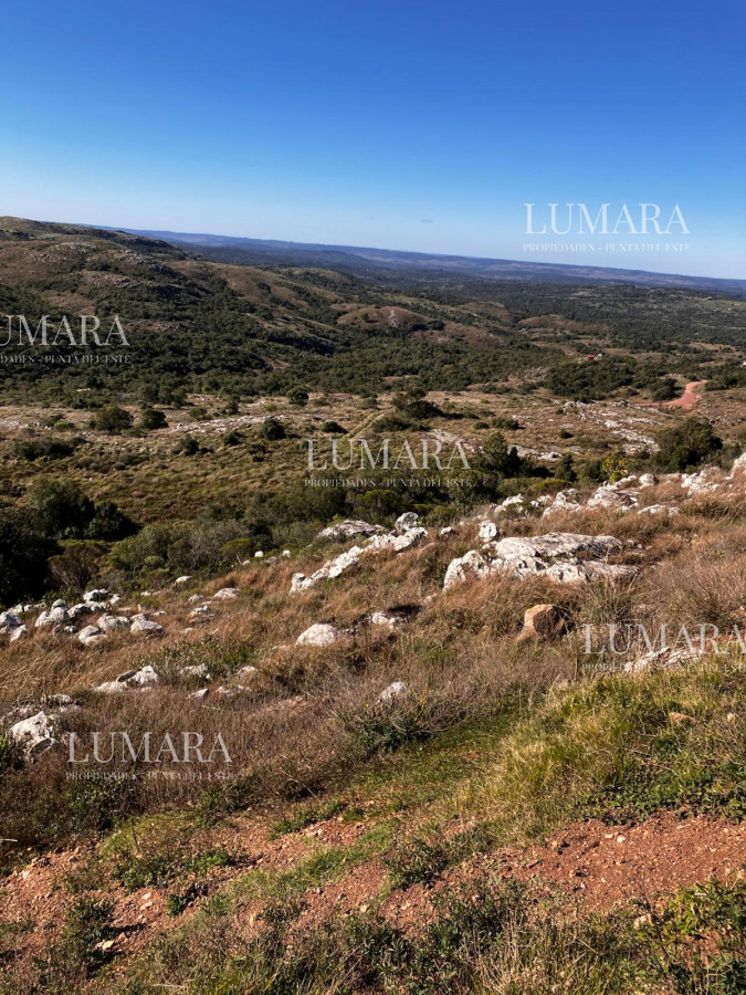 Chacra ID.3241 - VENTA CHACRA 5 HAS SIERRAS CARAPE CON ARROYO