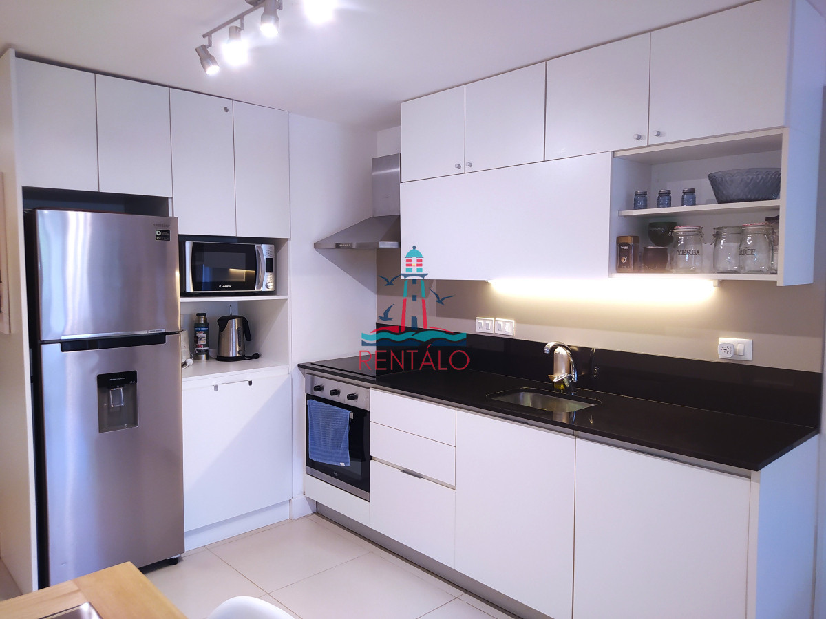 Apartamento ID.572 - Venta Apartamento 2 Dormitorios garaje y servicios Edificio Unique