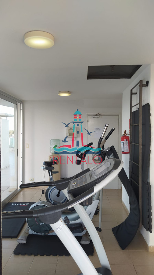 Apartamento ID.28 - Venta Apartamento 3 Dormitorios mas dependencia Punta del Este playa Brava