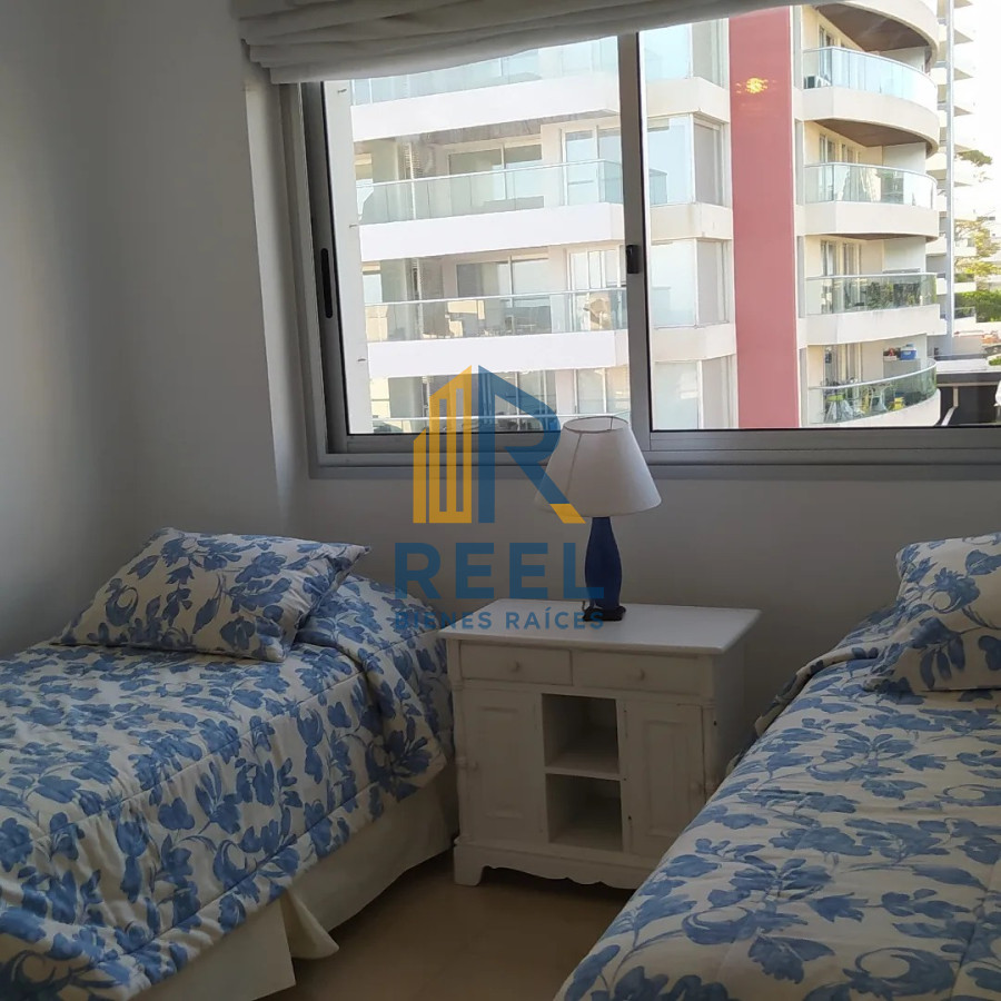 Apartamento ID.78 - Venta Apartamento 3 Dormitorios mas dependencia playa Brava