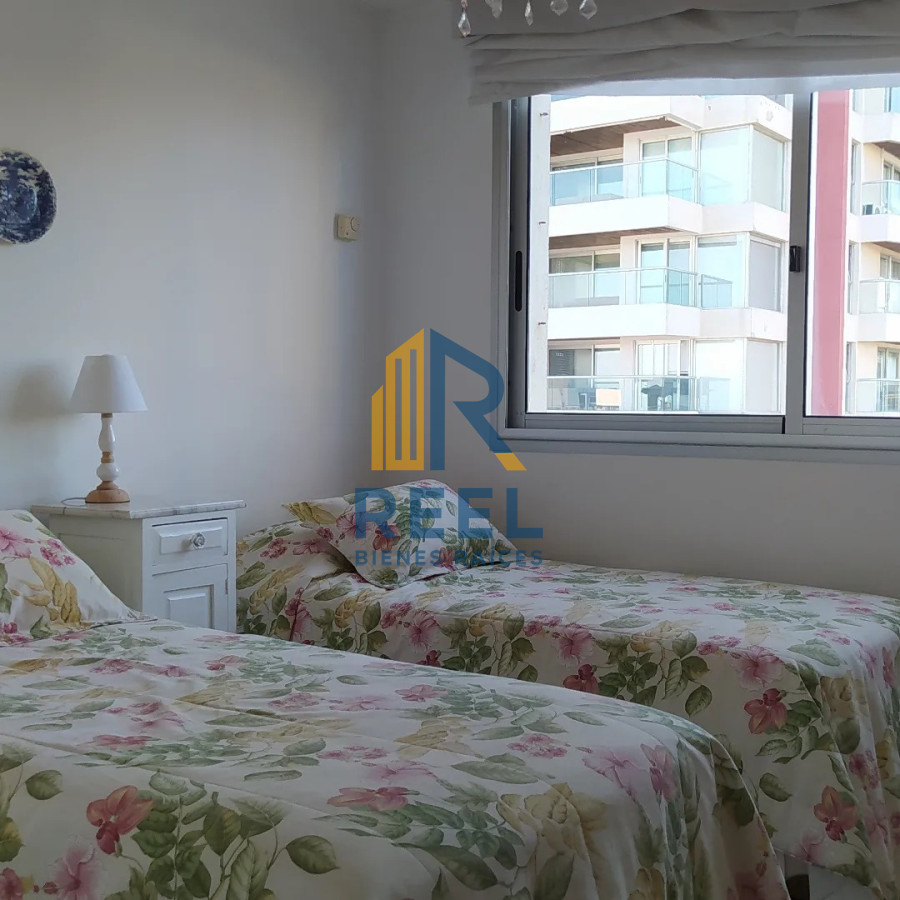 Apartamento ID.78 - Venta Apartamento 3 Dormitorios mas dependencia playa Brava