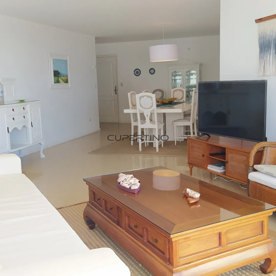 Apartamento ID.2361 - Venta Apartamento 3 Dormitorios mas dependencia playa Brava