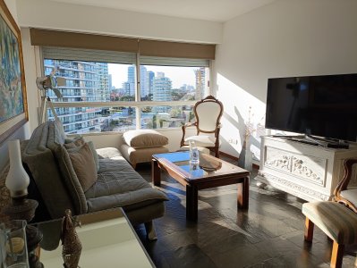 Venta apartamento 1 dormitorio torre del plata playa brava