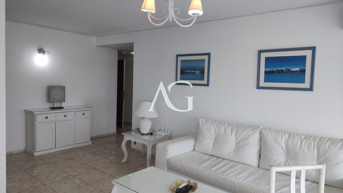 Apartamento ID.39 - Venta 2 dormitorios Peninsula, garage