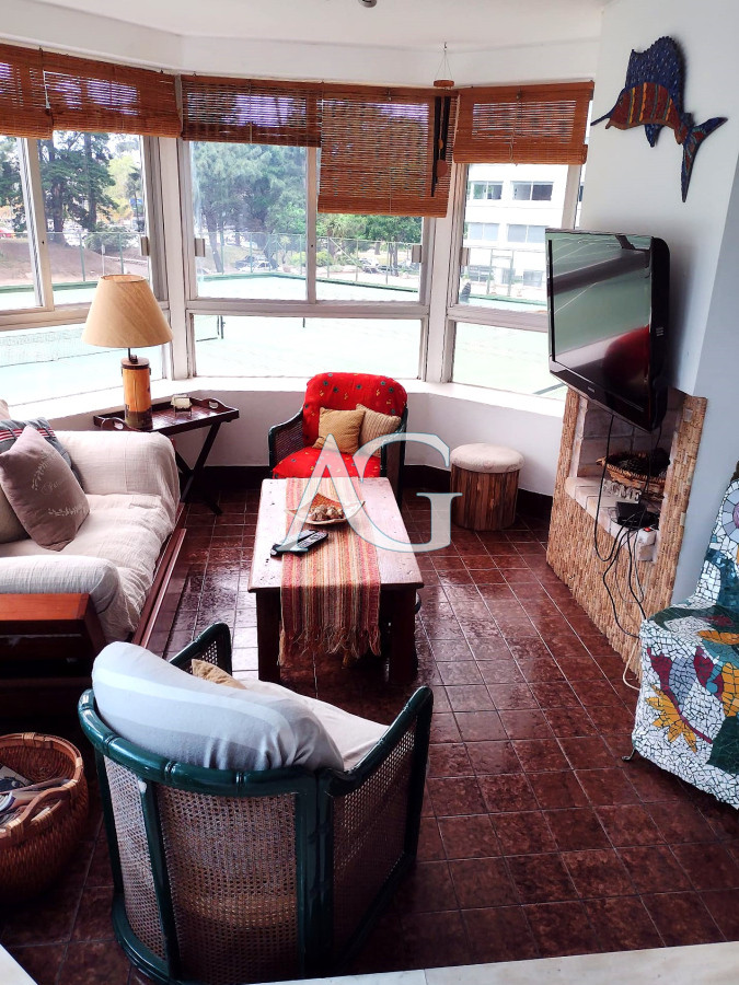 Apartamento ID.133 - Venta apartamento Roosevelt Center 4 dormitorios servicios