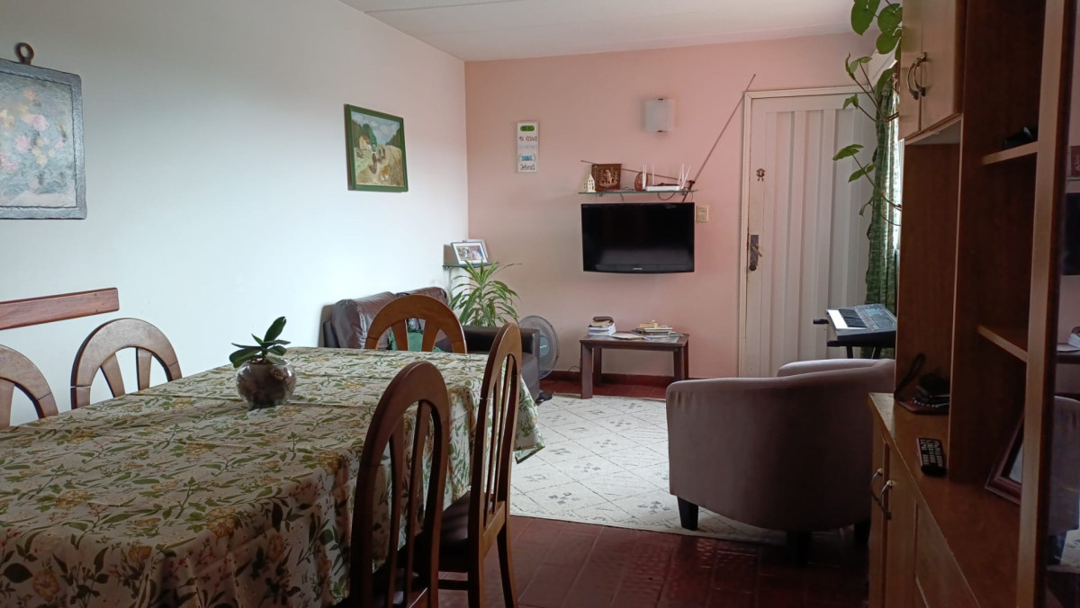 Vendo apartamento B9 4 dormitorios oportunidad