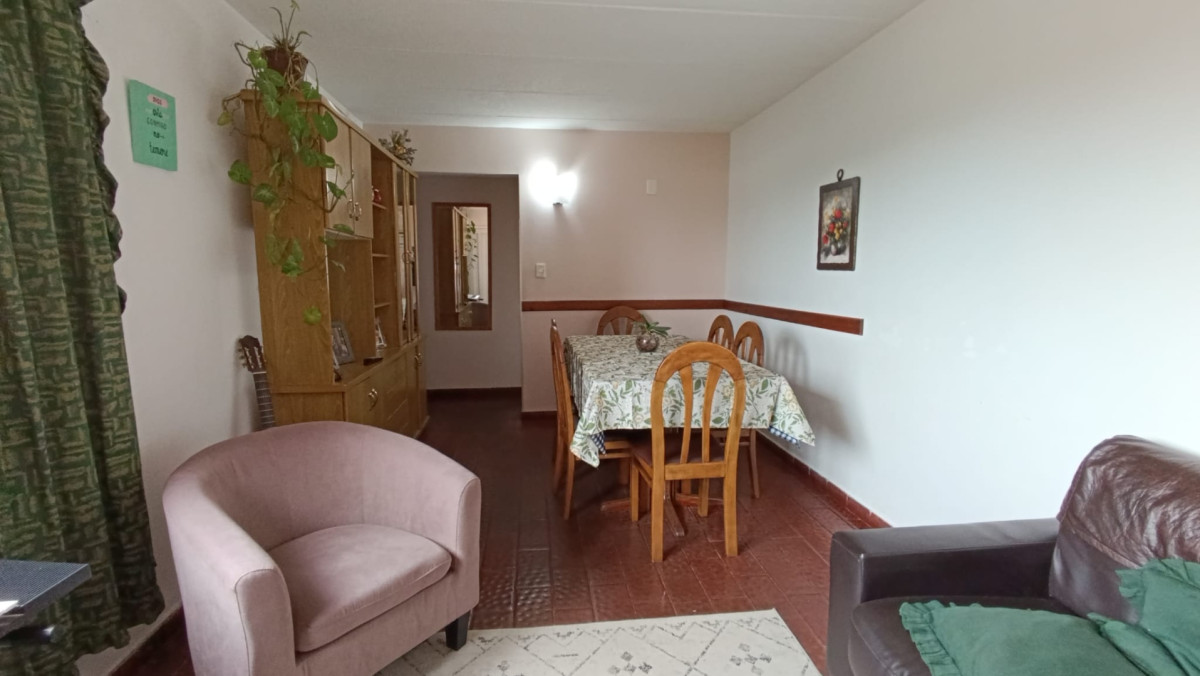 Vendo apartamento B9 4 dormitorios oportunidad