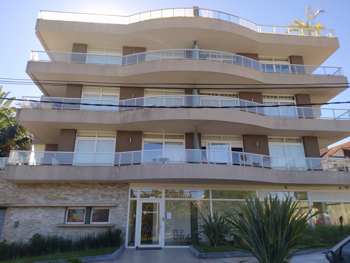 Venta unidad 1 dormitorio con servicios