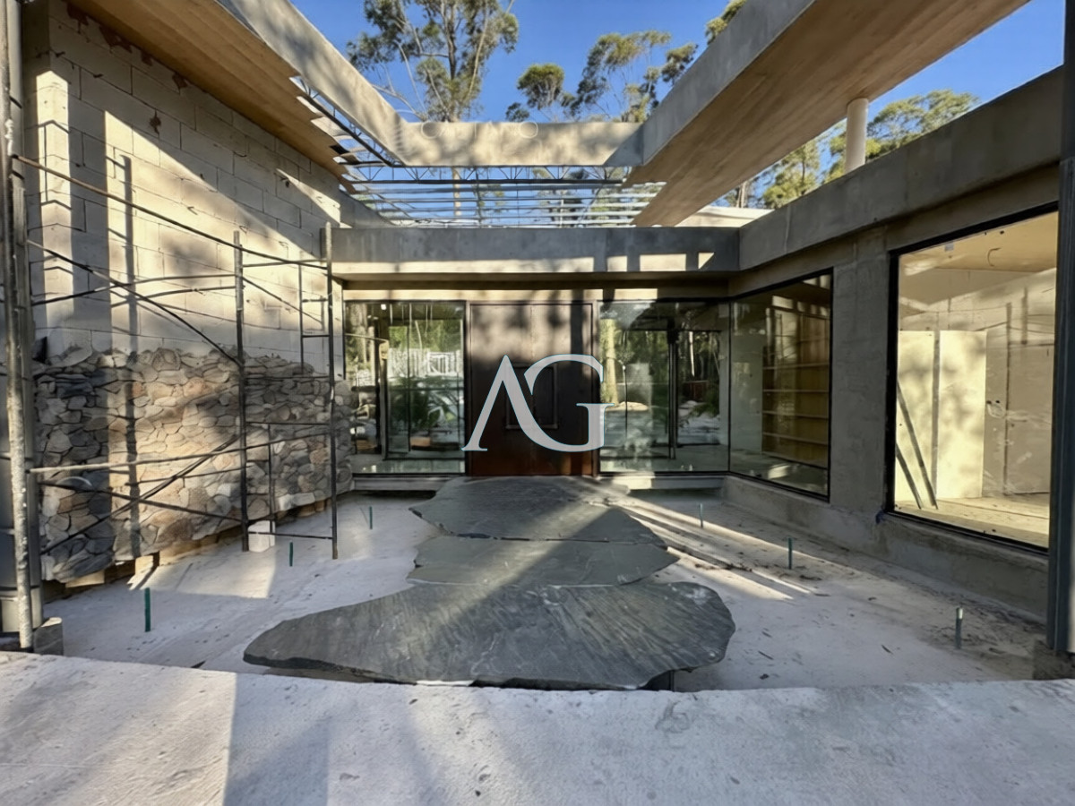 Casa ID.477 - Venta Casa De 5 Dormitorios En Suite Solanas Desing Village