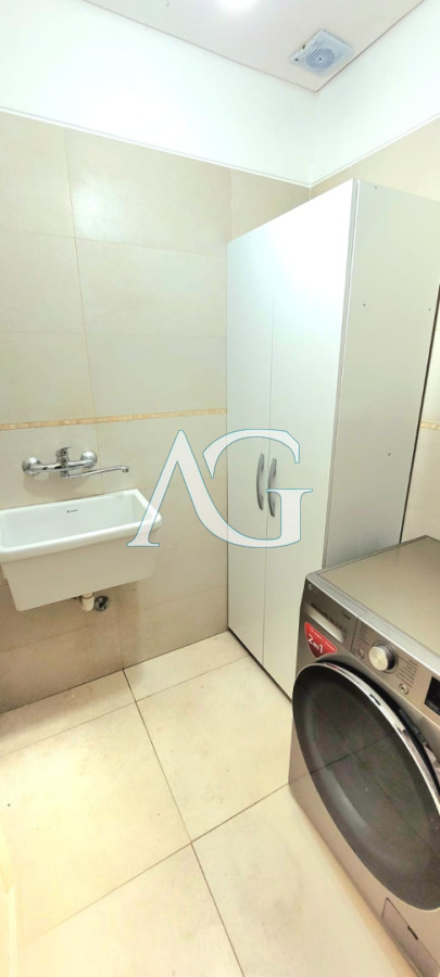 Casa ID.301 - Venta casa 4 dormitorios mas dependencia piscina parque