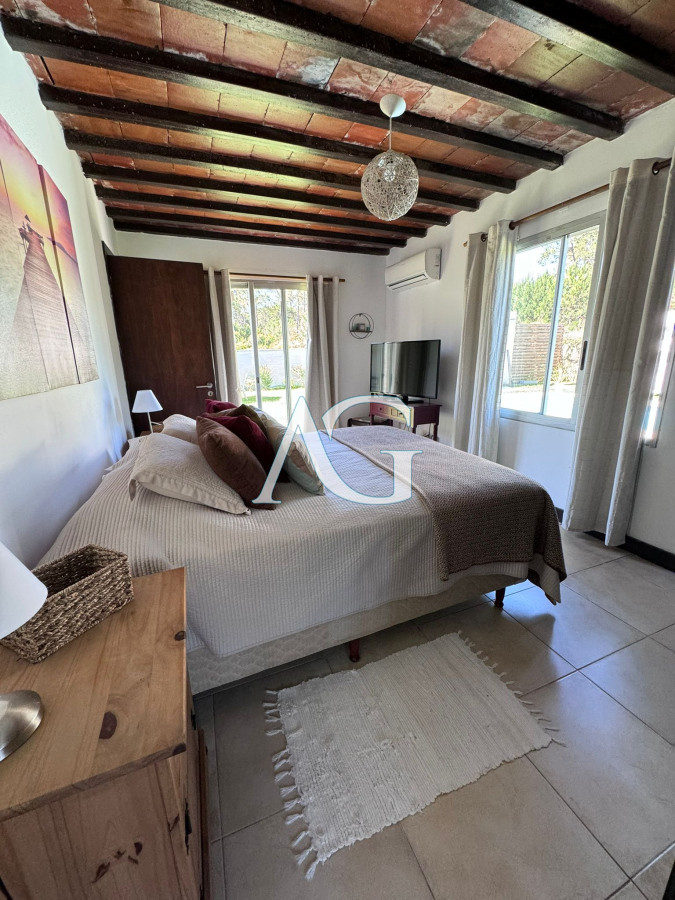 Casa ID.6 - Venta Casa 3 dormitorios La Barra con Piscina